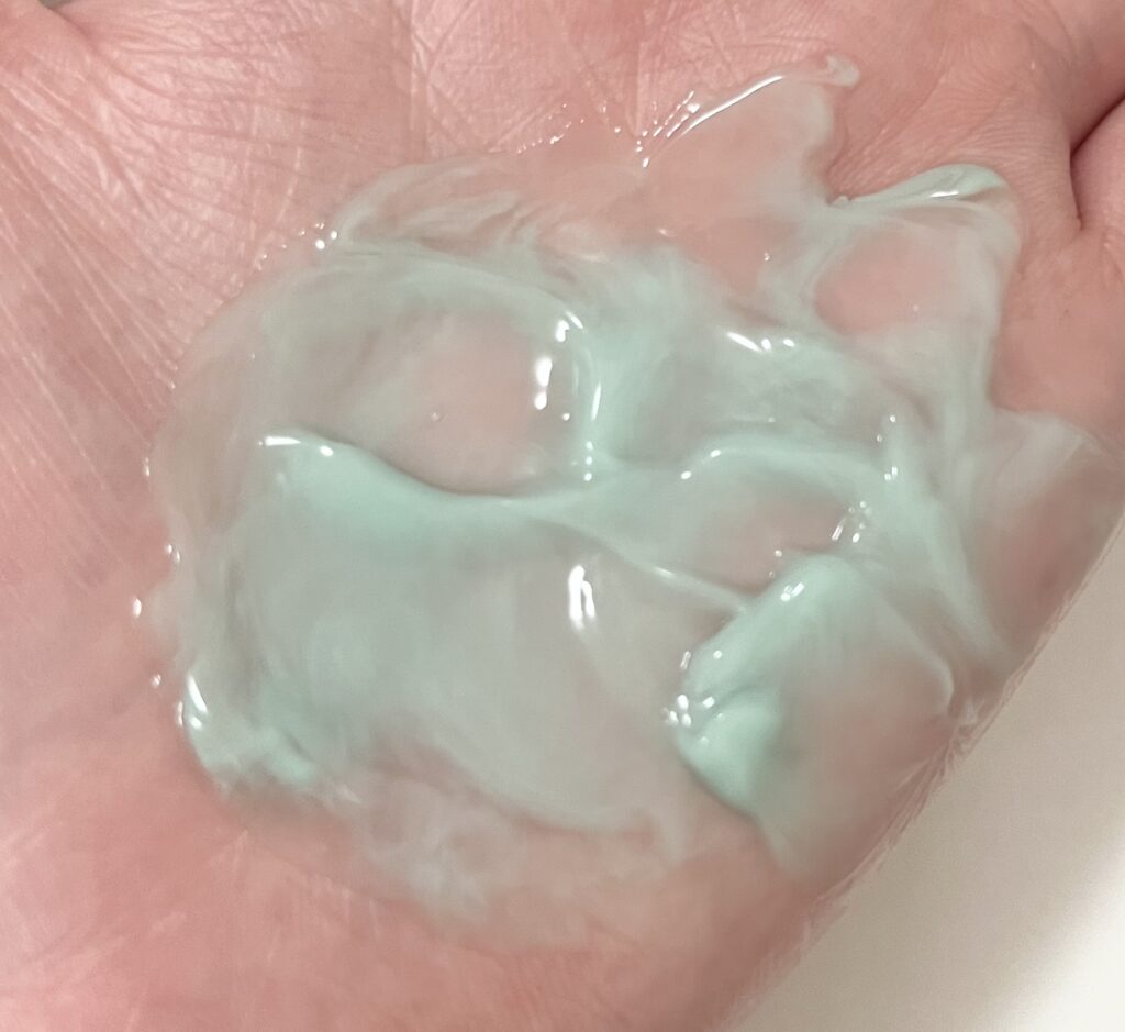 VT PDRN＋カプセル100 混ぜたテクスチャー